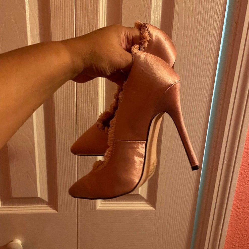 Pink heels size 8